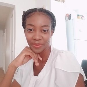 Meet your Posher, Marie sopha